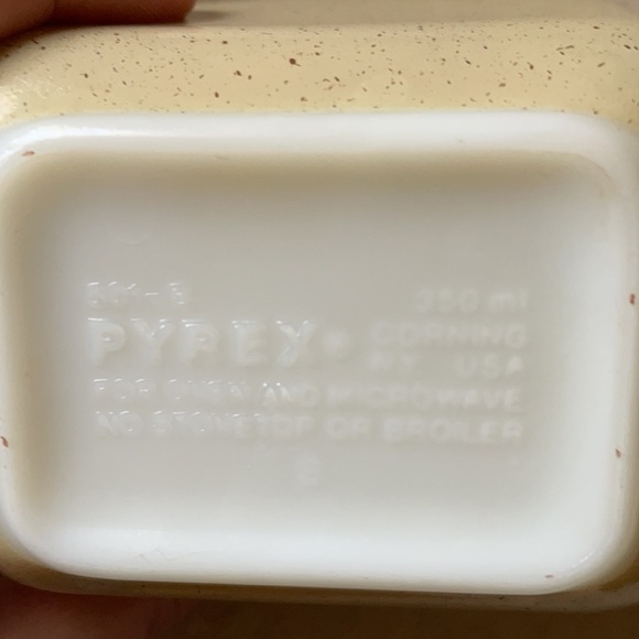 HTF vintage Pyrex tan speckled Homestead refrigerator jar, fridgie w/lid EUC - Picture 6 of 10
